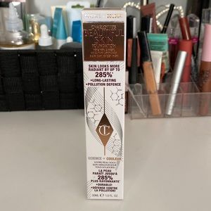 Charlotte Tilbury Beautiful Skin Foundation 5 Neutral
